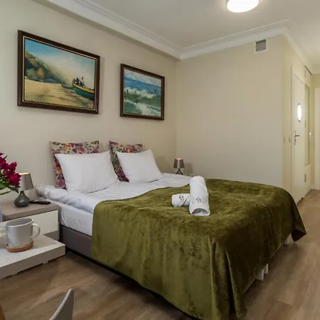 Zamorski By The Sea Bed and Breakfast Σόποτ