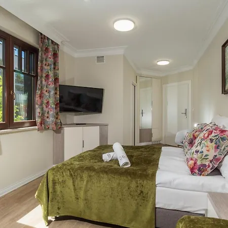 Zamorski By The Sea Bed and Breakfast