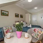 Bed & Breakfast Zamorski By The Sea