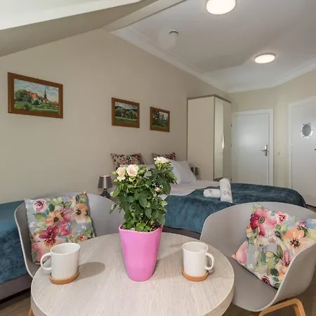 Bed & Breakfast Zamorski By The Sea
