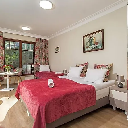 Zamorski By The Sea Bed & Breakfast 3*