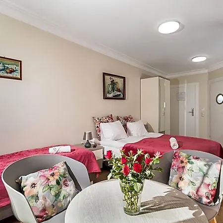 Zamorski By The Sea Bed & Breakfast