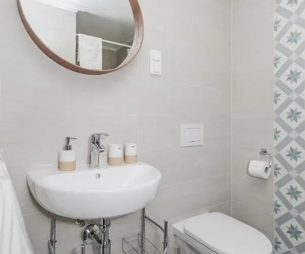 Zamorski By The Sea Bed & Breakfast 3*